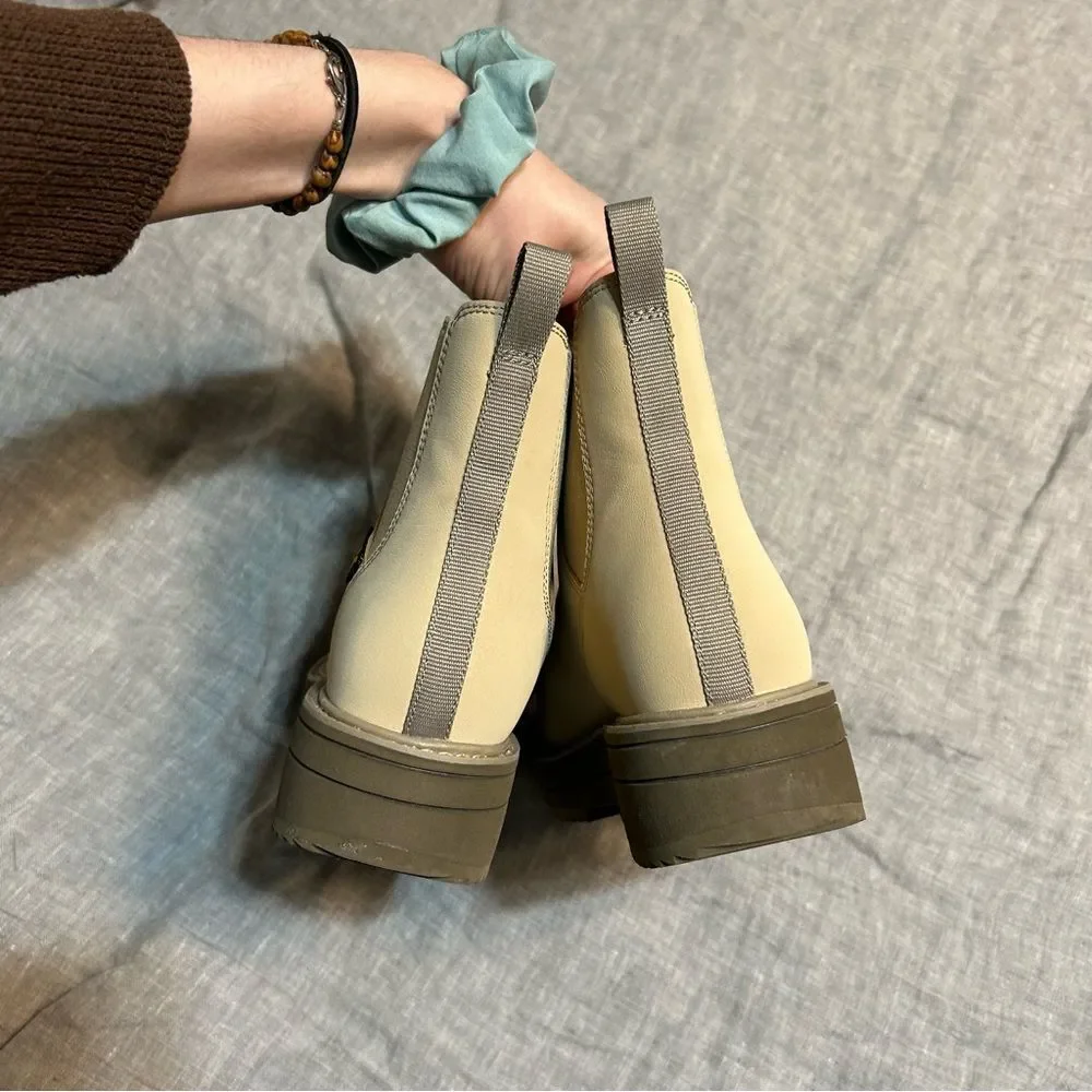 Teva Women's Midform Chelsea Boots Sesame Size 7.5